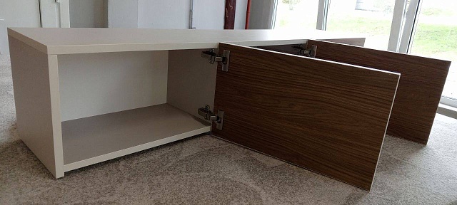 Тумба подвесная под телевизор Egger